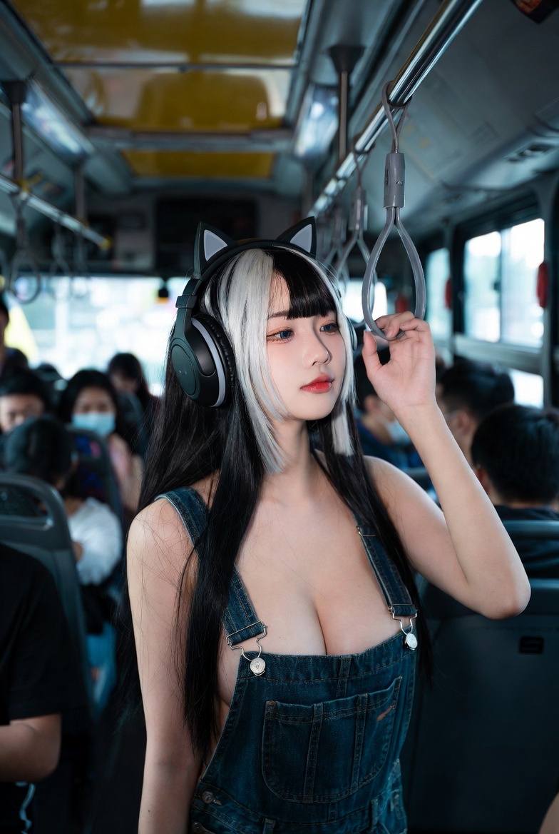 Girl's long black and white hair